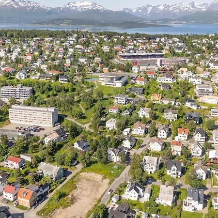 Arctic Hilltop - Historic Swiss-style * Tromsø